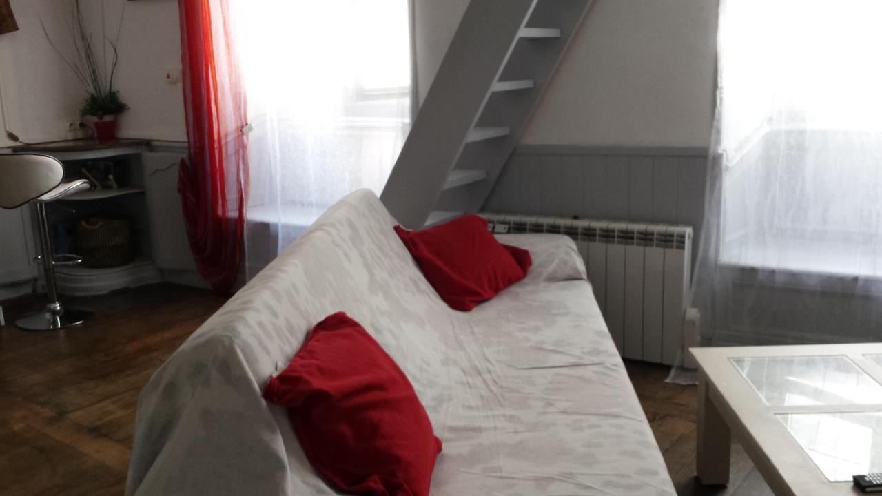 Coquet Studio En Mezzanine Nuit Pour 2 Personnes Saint-Girons  Exterior photo